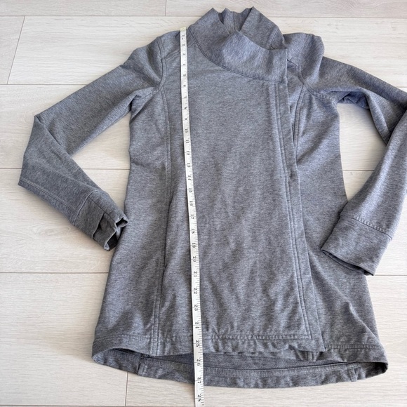 Lululemon Coast Wrap II In Heathered Medium Grey Size 2 - Picture 13 of 13